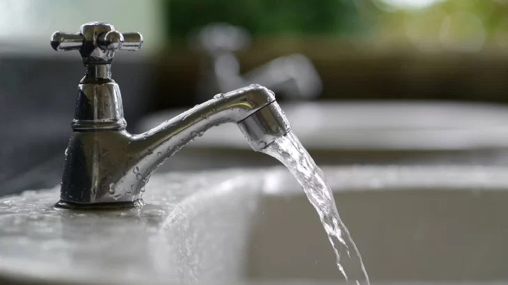 Se restableció el servicio de agua en la zona Pocito Norte