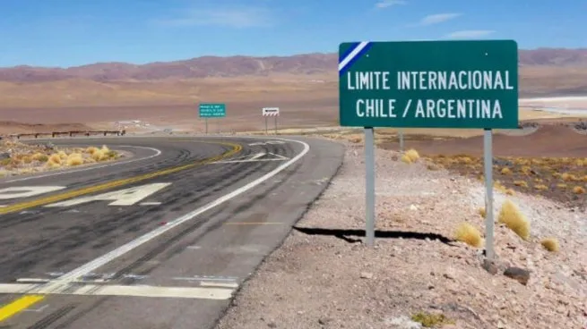 Argentina cara en dólares: llegada de extranjeros cedió casi 20% en julio y se disparó éxodo de turistas a Chile