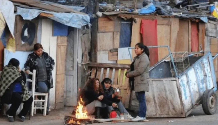 La pobreza alcanzó al 52% de la población en el primer semestre