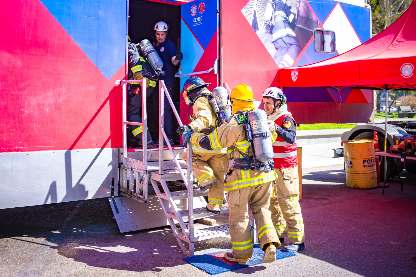 Entrenamiento de Bomberos en Santa Lucía