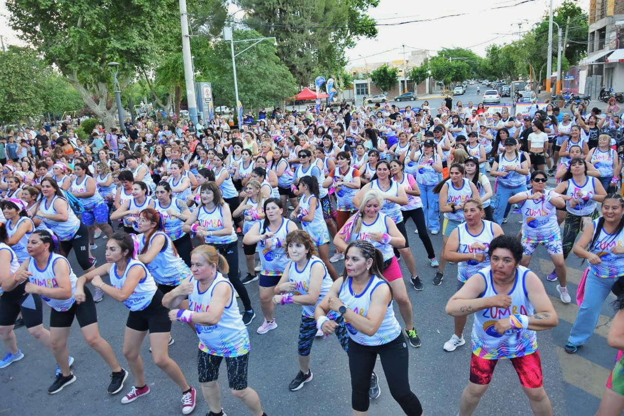 Santa Lucía vivió una jornada a pura energía con el Zumbathon