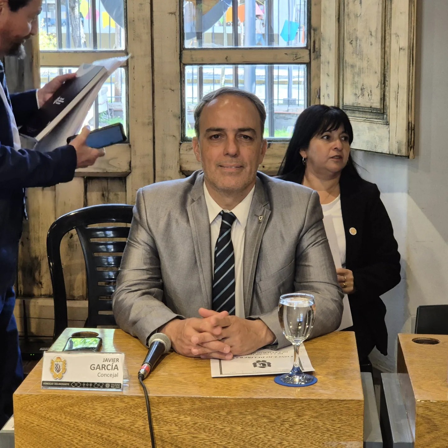 Consejal Javier Garcia . Controversia por la Ordenanza de Mediación en San Juan