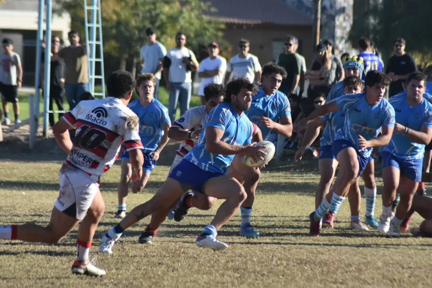 Universitario dio el batacazo ante Marista