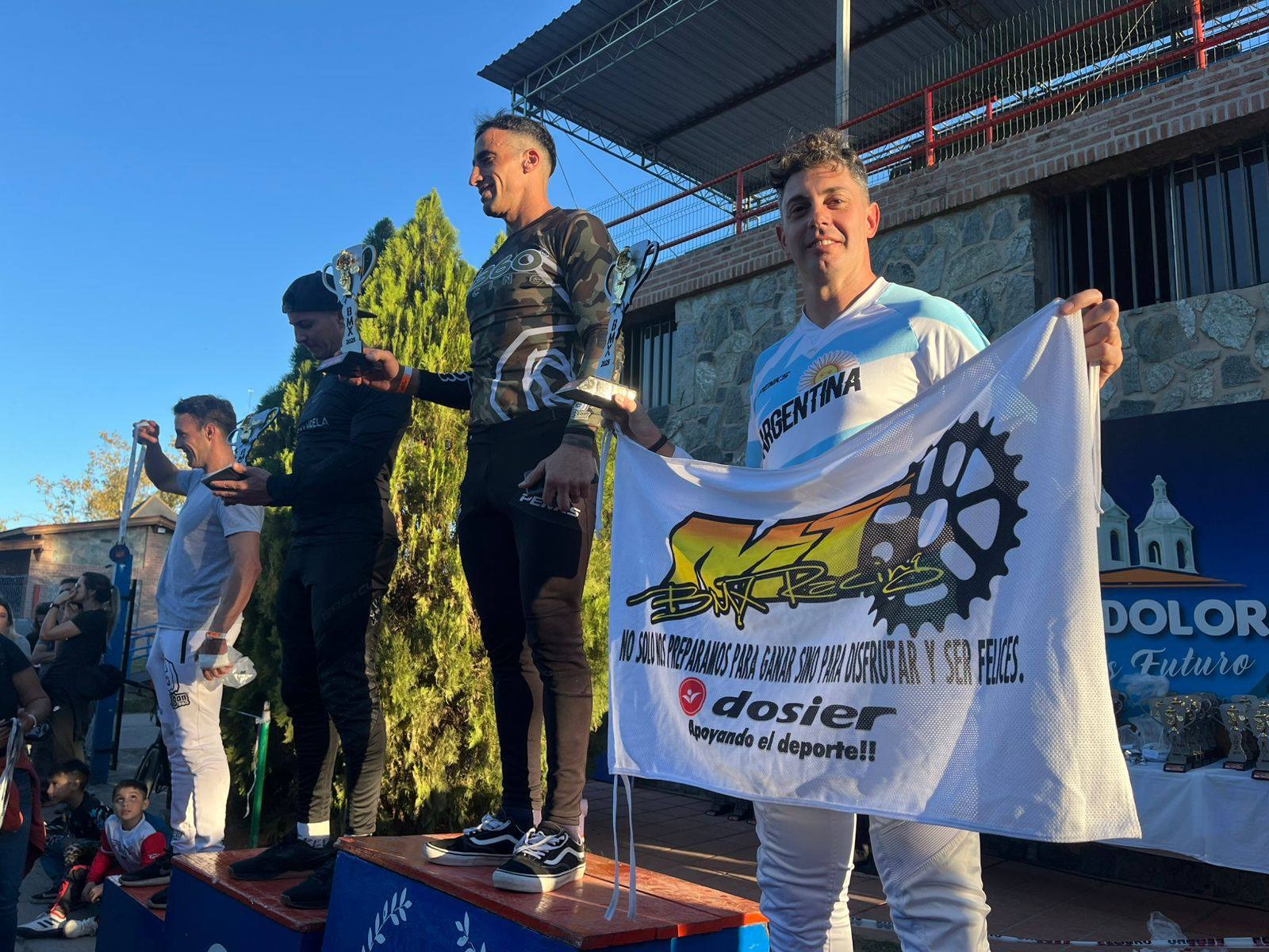 Pilotos sanjuaninos brillaron en el Open Argentino de Bicicross en Córdoba