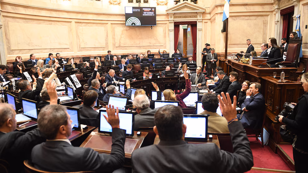 Revés para el Gobierno: el Senado convirtió en ley el aumento de las jubilaciones y la emergencia en discapacidad
