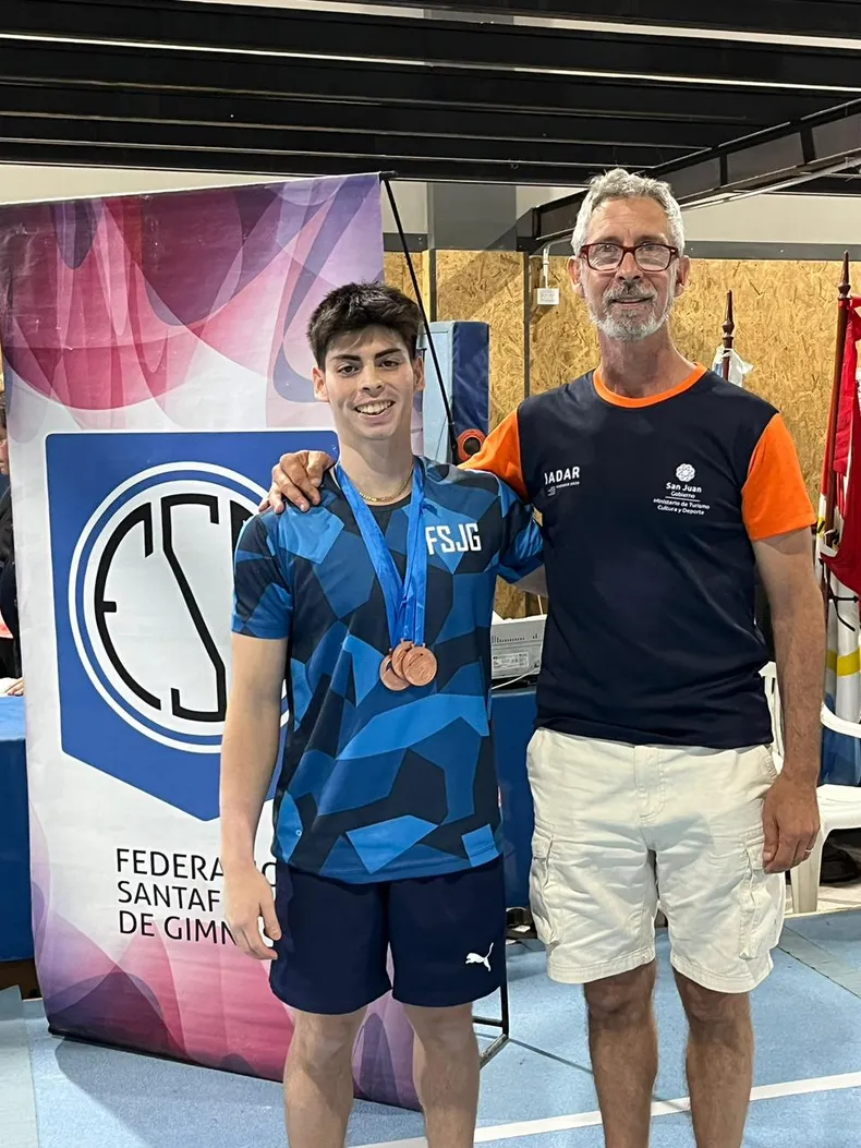 Gimnasta sanjuanino brilló y se lució con cuatro medallas en el Nacional de Rosario