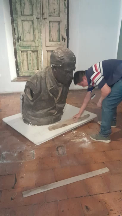 El Sarmiento esculpido: una muestra revela obras nunca vistas