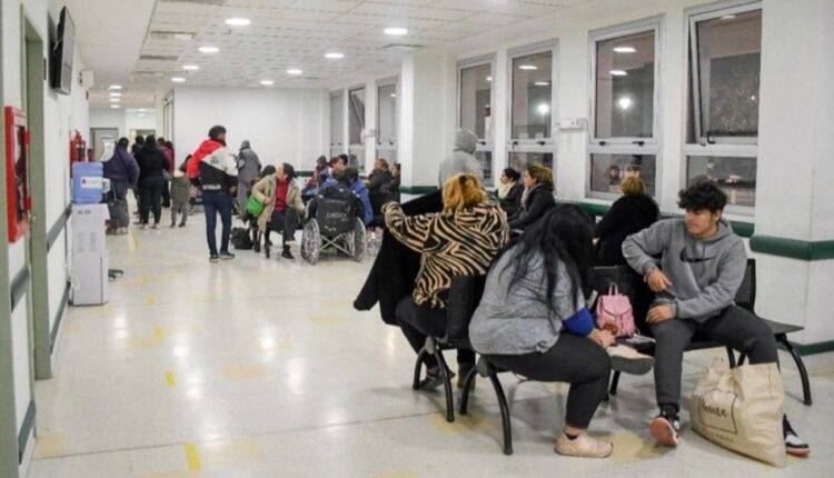 Extranjeros no residentes deberán pagar la atención en hospitales nacionales: qué cambia y cuándo se aplicará