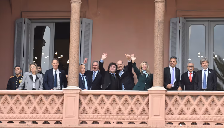 Pasado el Mundial, el Gobierno habilita los festejos y retoma la agenda legislativa mientras acelera la carrera electoral