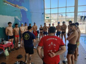 Futuros guardavidas se capacitan en buceo y abordaje comunitario