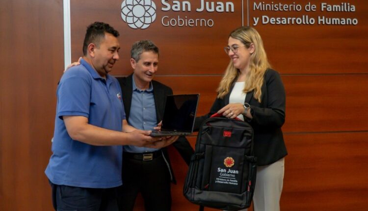 Impulso a la innovación: entregan equipamiento informático a cooperativas sanjuaninas