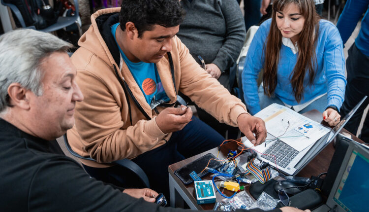 Lanzan Tecnia Lab: el programa que llevará innovación tecnológica a las escuelas técnicas de San Juan