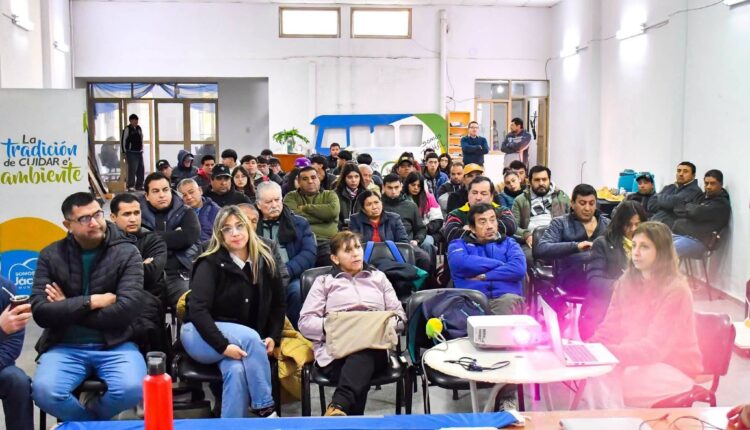 Convenio en marcha: profesionales de Iglesia brindaron una capacitación sobre remolacha forrajera en Jáchal
