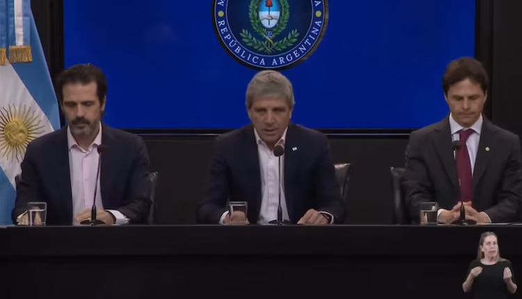 Caputo anunció medidas para impulsar el crédito hipotecario con fondos de la Anses