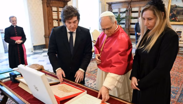 La visita de León XIV a la Argentina: el desafío para la política, las tres misas y la primera definición del papamóvil