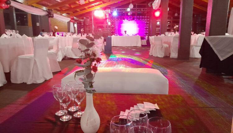 Crisis en los salones de eventos de San Juan: las reservas caen un 40% y ofrecen hasta 12 cuotas