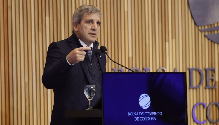 Caputo adelantó la llegada de nuevos anuncios de inversión: “Va a venir algún que otro RIGI por USD 50.000 millones”