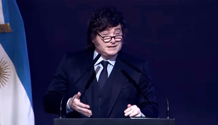 Javier Milei: “Estamos pagando muy caro la locura de los pañuelitos verdes”