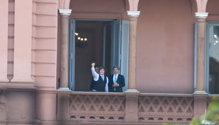 El Gobierno busca recuperar la iniciativa: retoma la agenda legislativa y trabaja para “volver a enamorar” al electorado
