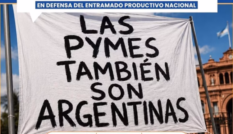 “La situación es catastrófica”: empresarios pymes marcharon a Casa Rosada por la crisis en el sector