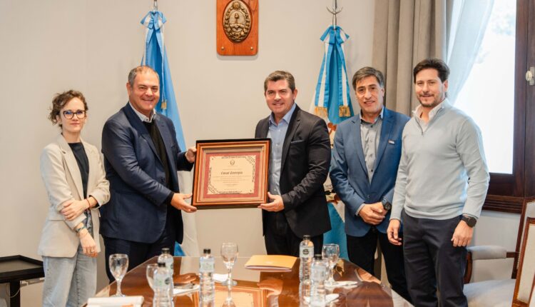 Orrego recibió a las autoridades de la empresa que acaba de inaugurar un nuevo parque solar en San Juan