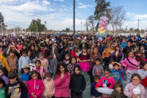 Más de 3 mil personas dieron inicio a los festejos por el Día del Niño en Rawson