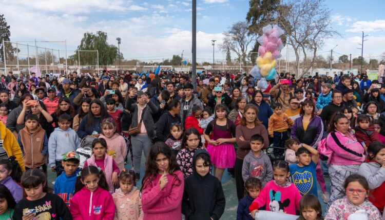 Más de 3 mil personas dieron inicio a los festejos por el Día del Niño en Rawson