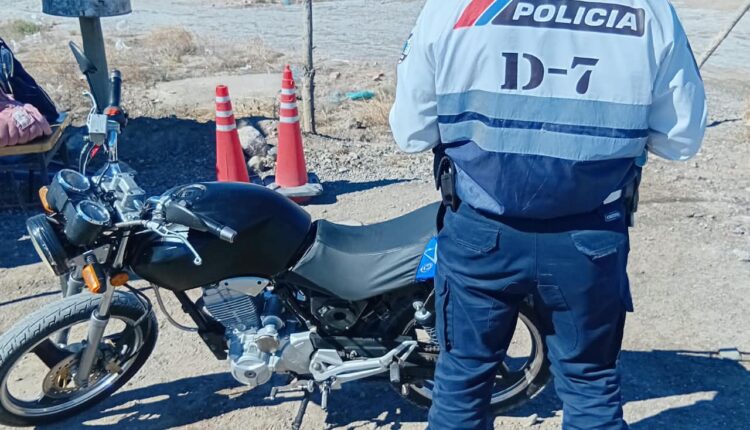 Pintaron una moto robada de negro para despistar a la Policía, pero igual la descubrieron en un control en San Juan