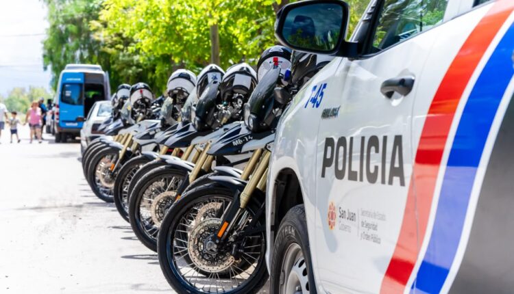 Héroes de azul en Sarmiento: el rápido accionar policial le salvó la vida a una bebé de 10 días