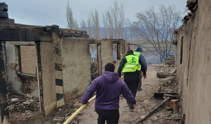Operativo integral de asistencia y reconstrucción en Pocito tras los devastadores incendios
