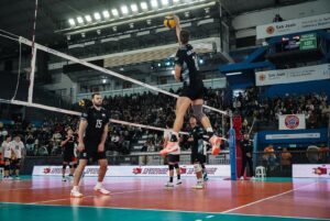 Fiesta de vóley en el Cantoni: Argentina superó a Japón B en el arranque de su gira sanjuanina