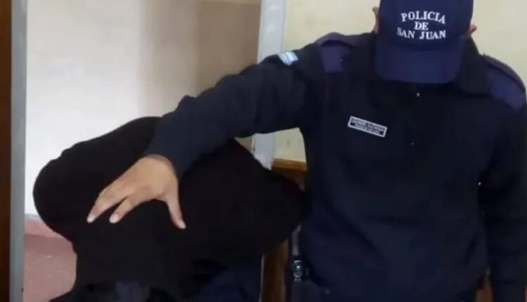 Atraparon a un joven de 24 años robando caños de cobre de medidores de gas en Chimbas