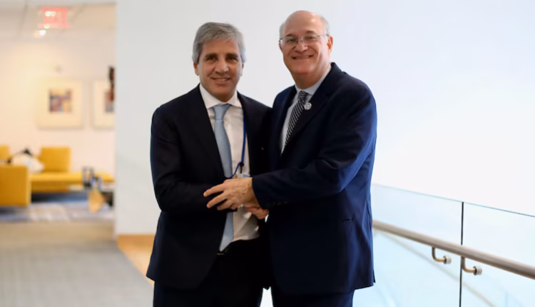 Aprobaron un préstamo de hasta USD 700 millones con el BID para digitalizar los sistemas de salud provinciales