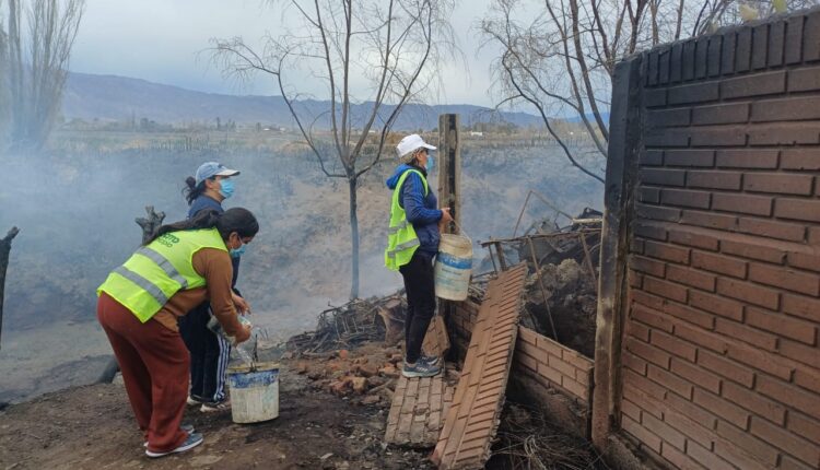El Gobierno brinda asistencia a los damnificados por los incendios en Pocito