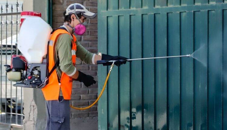 Capital continúa con los operativos de desinsectación y desratización