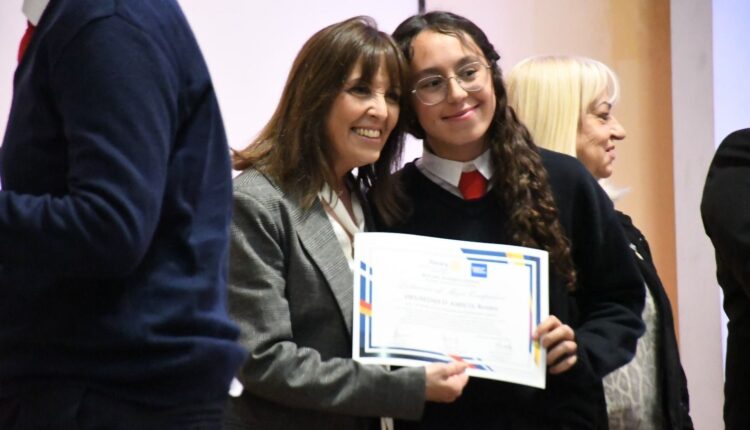El reconocimiento que nace entre compañeros: Rotary distinguió a estudiantes de escuelas de Capital