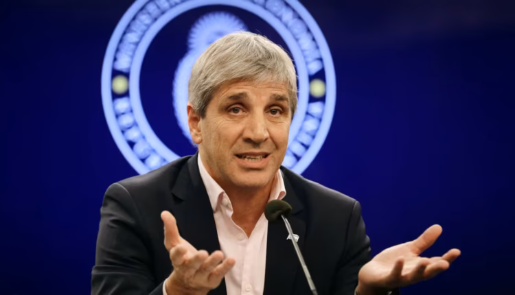 Luis Caputo anunciará medidas económicas antes del debate en Diputados