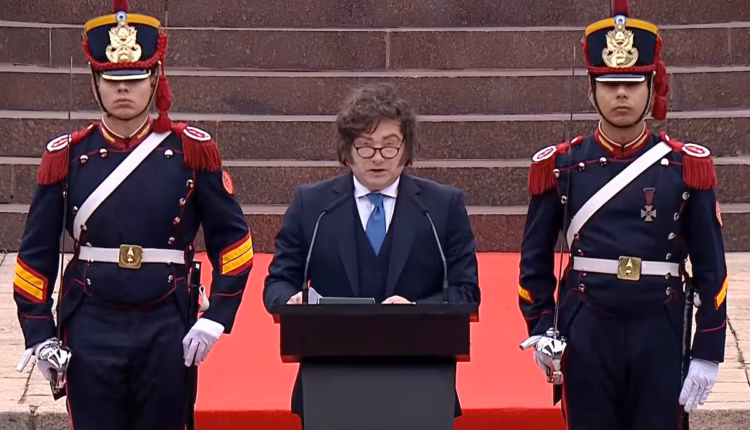 El vocero presidencial aseguró que Javier Milei está “muy bien” de salud