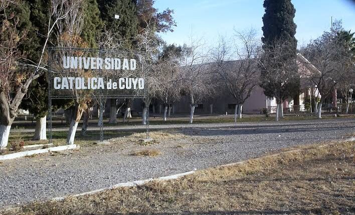 Viento Zonda: la UNSJ y la UCC suspenden sus actividades desde las 13.30
