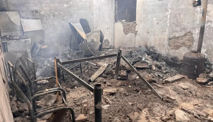 Zonda y fuego: 42 incendios azotaron San Juan y dejaron viviendas destruidas