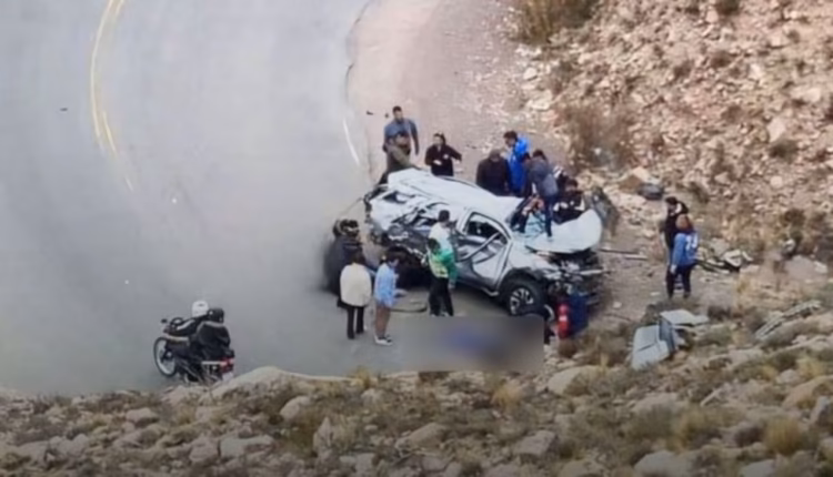 Tragedia en Jujuy: una camioneta cayó 80 metros en la Cuesta de Lipán y murió una mujer