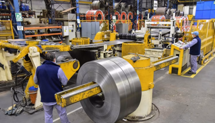 La actividad metalúrgica sigue sin repuntar y acumula una baja de 5,5% en lo que va del año