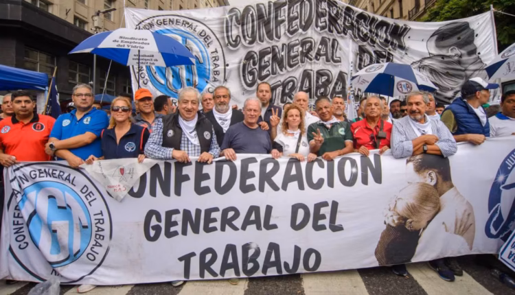 La CGT encabezará una marcha a Economía por las familias endeudadas y las pymes se movilizarán por el cierre de las empresas