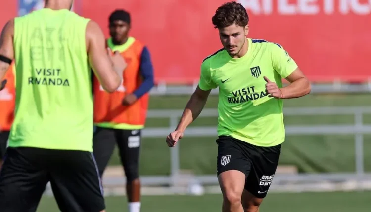 Julián Álvarez reconoció su error y busca bajar la tensión por su futuro