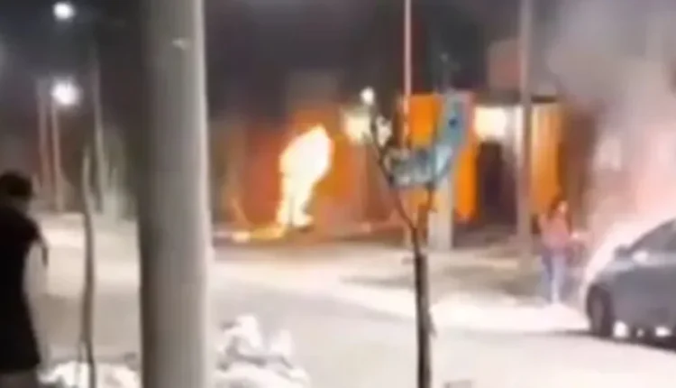 Fuga de gas y pánico en San Martín: un auto chocó un gabinete, provocó una explosión y evacuaron un barrio