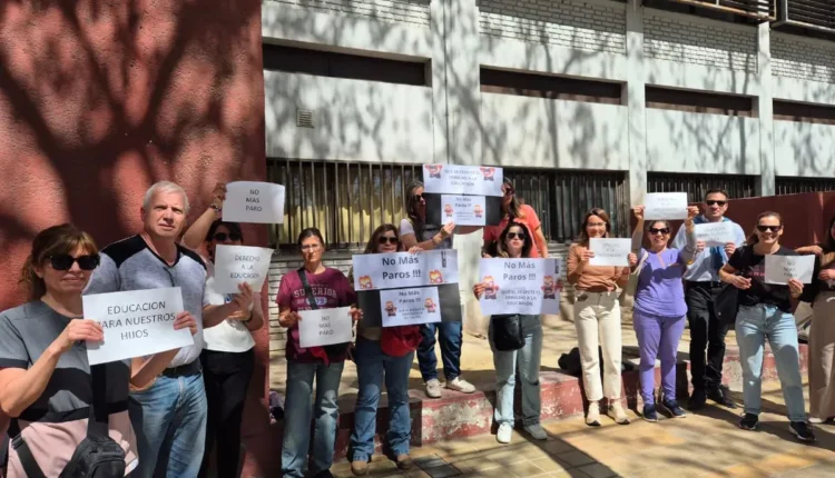 Padres de los colegios preuniversitarios analizan recurrir a la Justicia por la pérdida de clases