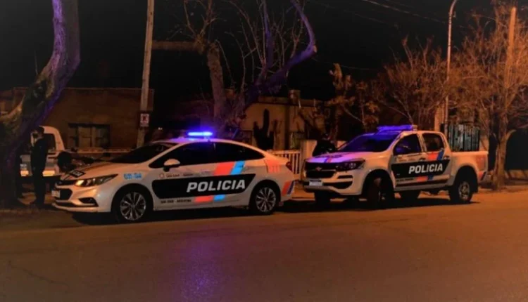 Una mujer fue baleada en Santa Lucía al interponerse para proteger a su hija de 5 años durante una pelea