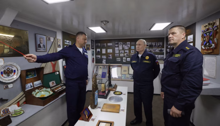 Putin amenazó con confiscar barcos europeos en cualquier parte del mundo si se persigue a la flota fantasma rusa