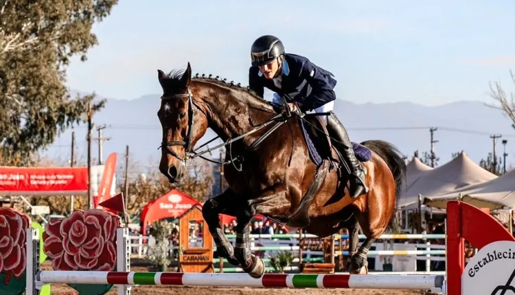 El Jockey Club San Juan celebra su aniversario con un gran torneo de saltos hípicos