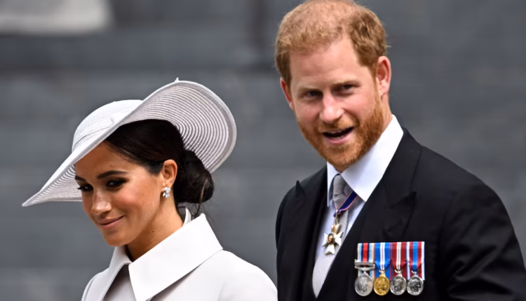 El príncipe Harry y su esposa Meghan podrían regresar a vivir al Reino Unido en las próximas semanas